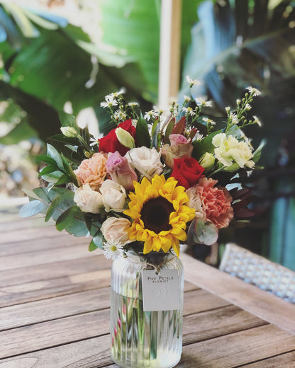 Seasonal Bunch in Vase _ Florist Picked